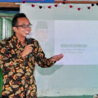 Seminar Motivasi Parenting “Man Jadda Wajada” bagi para Wali Murid